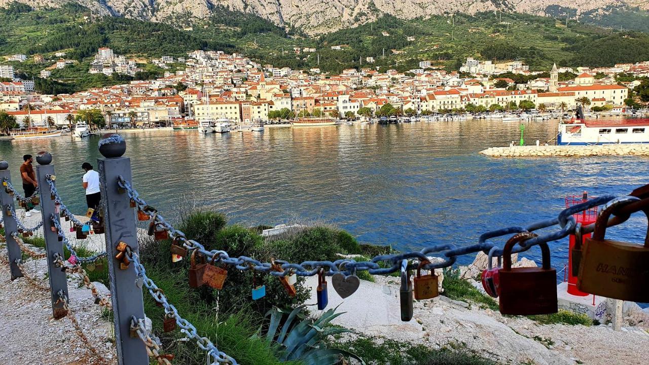 Spacious Family Apartment Near The Beach Makarska Extérieur photo