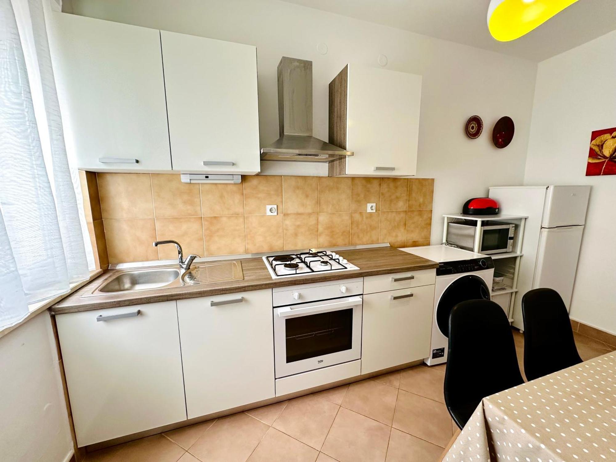 Spacious Family Apartment Near The Beach Makarska Extérieur photo
