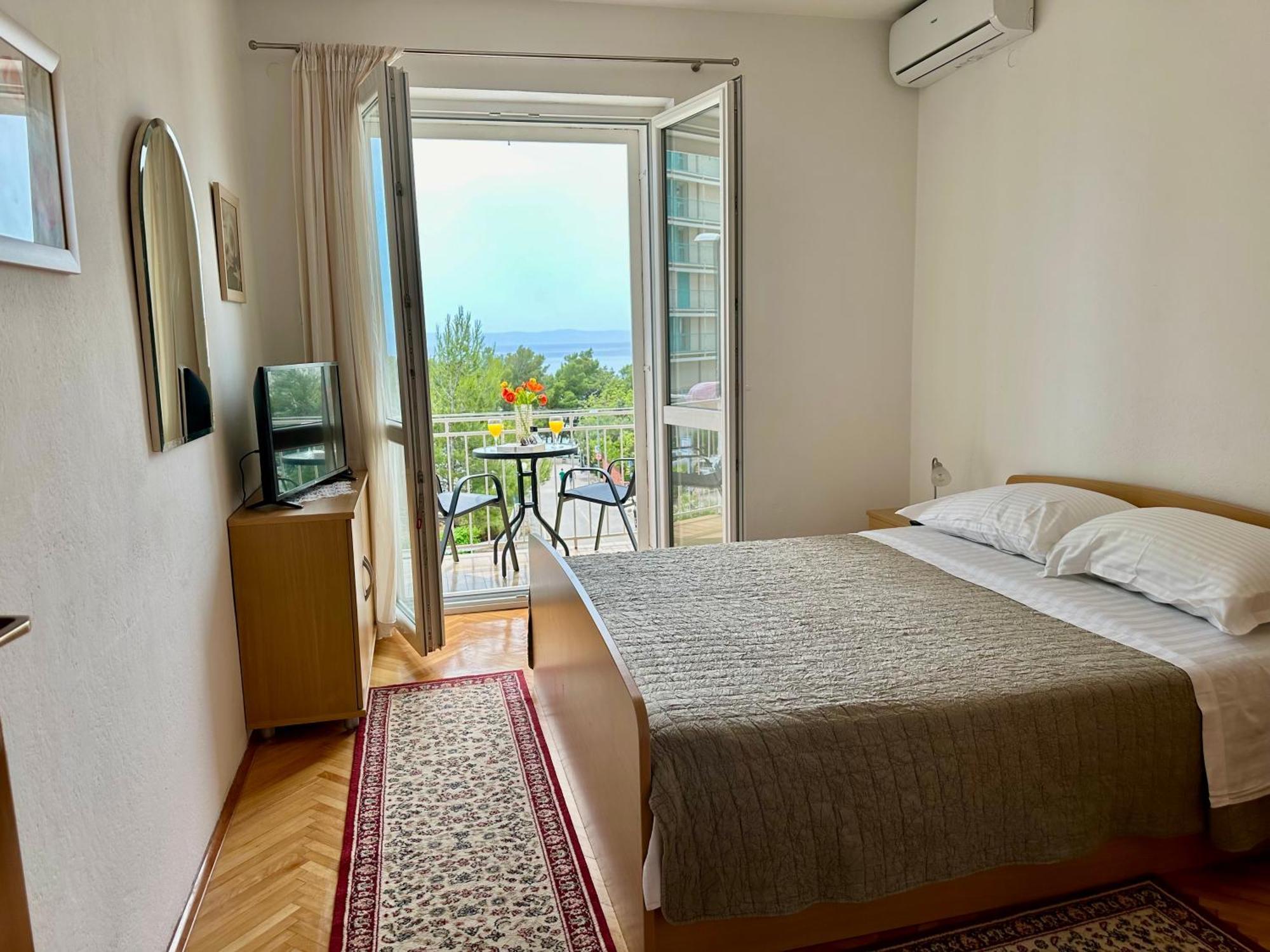Spacious Family Apartment Near The Beach Makarska Extérieur photo