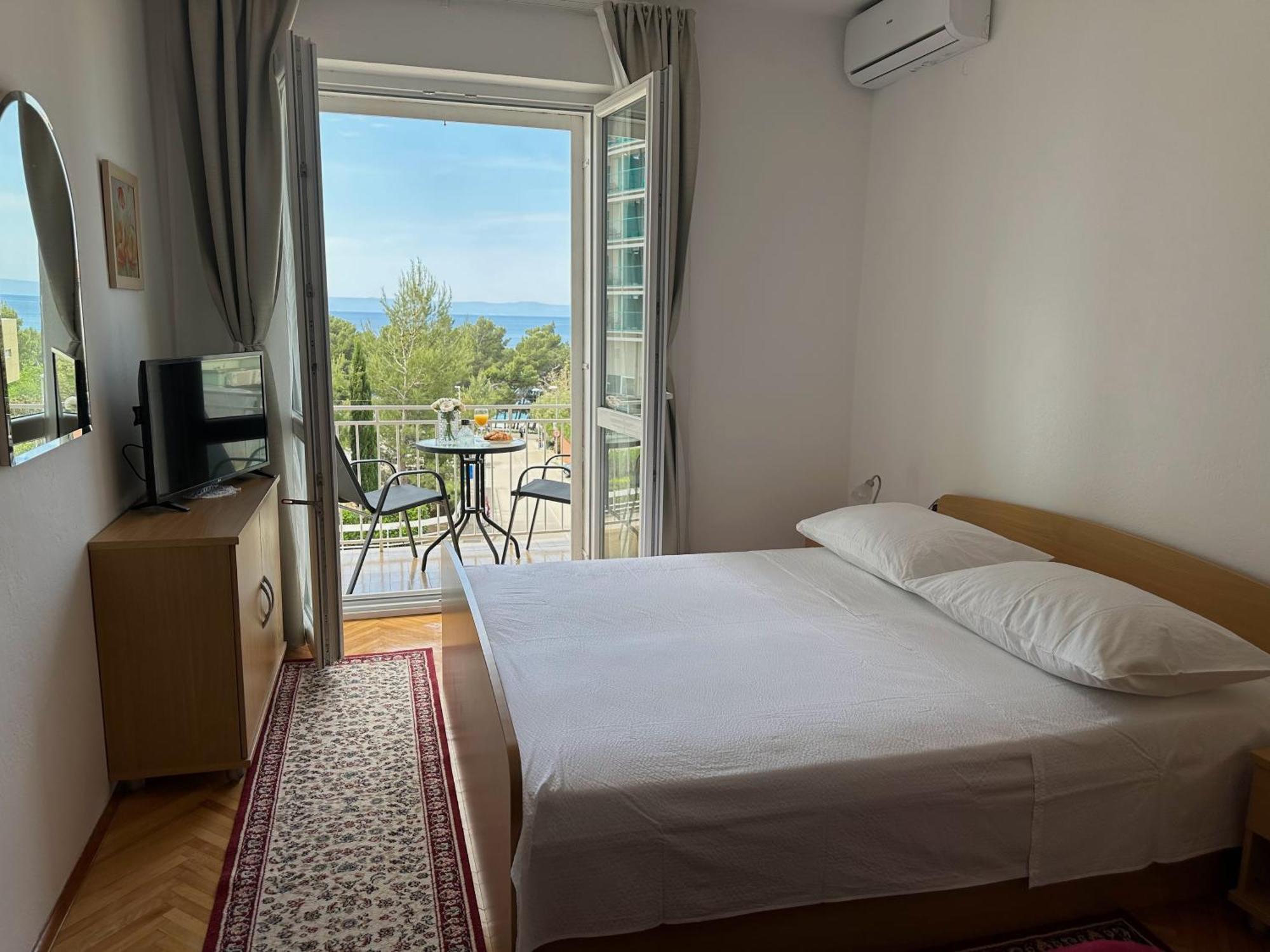 Spacious Family Apartment Near The Beach Makarska Extérieur photo