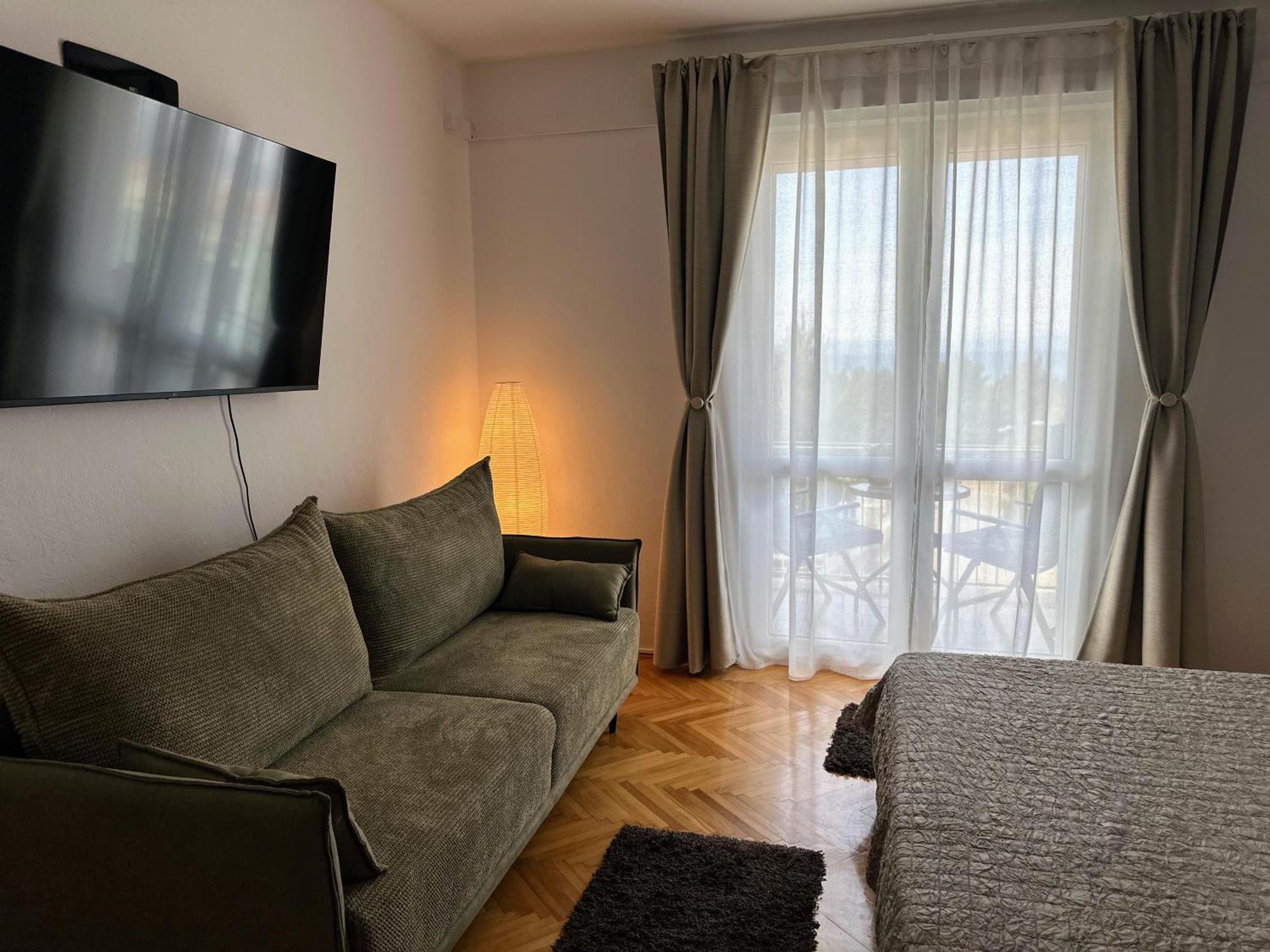 Spacious Family Apartment Near The Beach Makarska Extérieur photo